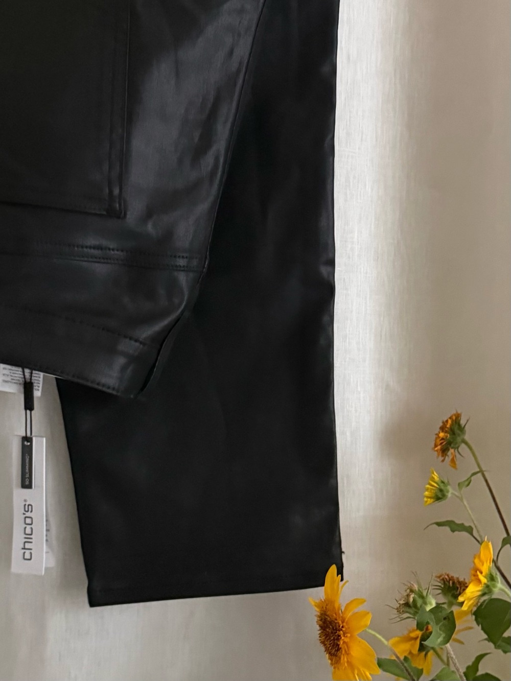 NWT Chico’s So Slimming Girlfriend Slim Leg Pants 3R 16 Black Faux Leather Look - Picture 2 of 12